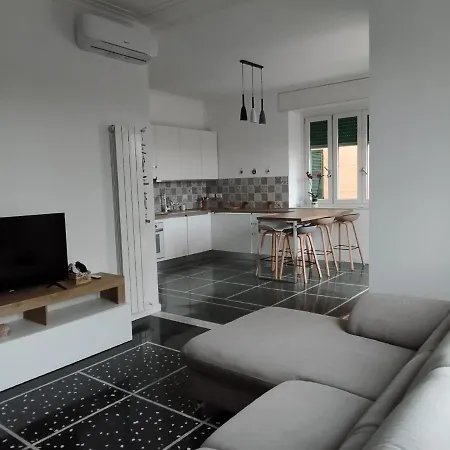 Brezza Di Mare Apartment Lavagna Exterior photo