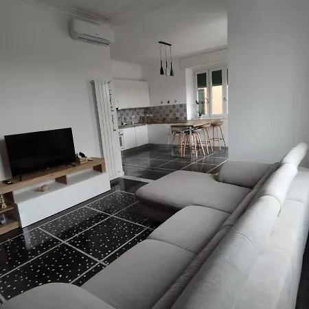 Brezza Di Mare Apartment Lavagna Exterior photo